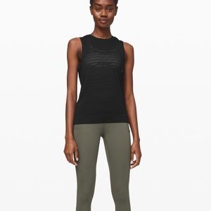 Breeze By Muscle Tank Size 6